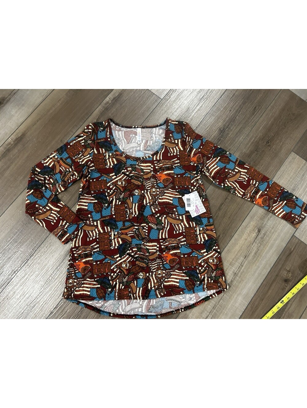 Lularoe Lynnae Top M NWT Hot Dog Hamburger Summer Picnic BBQ July 4th Shirt NEW